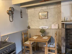Willow Cottage, cosy & quirky in Middleton in Teesdale - Image 3