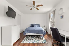 Inviting Retreat Spacious 2 BR 1 and a Half Bath Townhouse - Image 2
