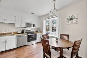 Inviting Retreat Spacious 2 BR 1 and a Half Bath Townhouse - Image 5