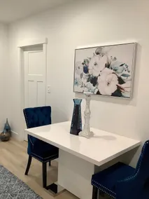 Sapphire Lux Queen Suite - Image 5