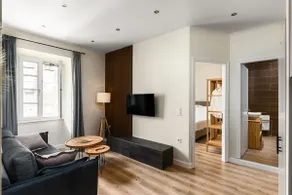 Lorenzo Mavili Suite - Image 3