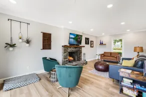 Waterfront Wonder:Lake Views, Quiet, Central, Pets - Image 3