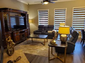 Clean Cozy Home, King Bed, Pool, and Grill - Image 2