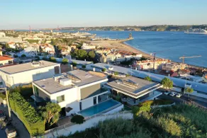 Modern Villa with Sea & River View Pool and Gym. - Image 2