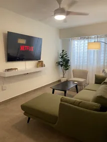 Downtown Sunset Apartment - Image 2