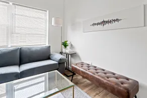 Cozy Retreat 15Min to NYC, FIFA, Mall,FREE Parking - Apartment - Image 4