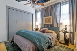 The Shingle Life • Vintage 1BR Near Wrigley - Image 4