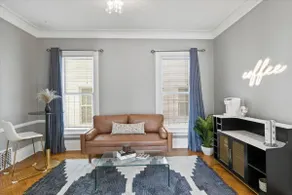 Luxury Entertaining 4BR House - Image 3