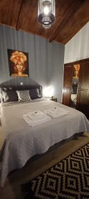Luxury Apartment with balcony - Image 4