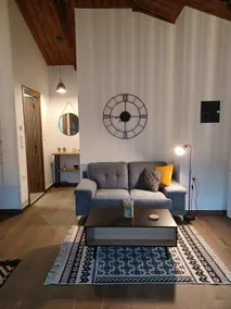 Luxury Apartment with balcony - Image 5