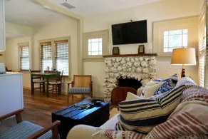 Cozy Vintage Cottage: Kayak, Fish, Birdwatch Bliss - Image 3