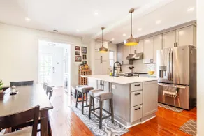 Modern DC row house - Prime location, free parking - Image 3