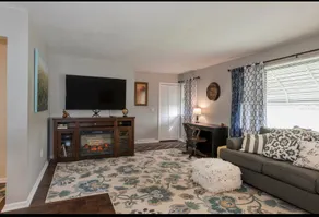 Upstairs Unit of Townhouse (Duplex) - Image 3