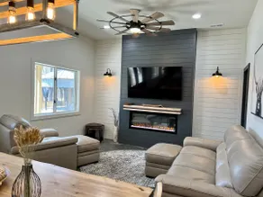 Cozy Country Getaway Cabin Barndominium on 115 wooded acres - Image 2