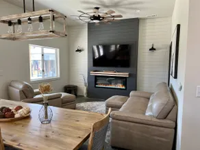 Cozy Country Getaway Cabin Barndominium on 115 wooded acres - Image 4