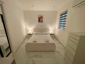 Sliema 2 Bedrooms Apartment with Sea View - Image 2