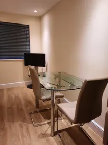 Private One Bedroom Apartment - Image 2