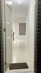Modern House in Newton - Image 5