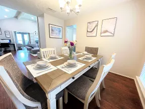 Luxury Home in Sugar Land - Stafford - Image 3
