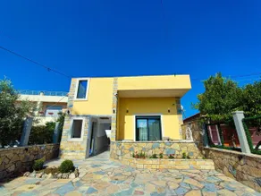 Comfort Apartment With Balcony By Vila Arial - Image 4