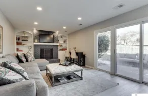 Newly Remodeled Home - 20 minutes from anywhere in Omaha! - Image 5