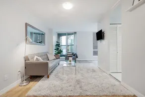 Downtown Vancouver 2Br2Ba w/ Views in Coal Harbour - Image 3
