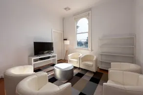 Private Unit in Heritage Building in Fitzroy North - Image 2