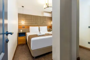 Deluxe One Bedroom Apartment with Turkish Bath - Image 2