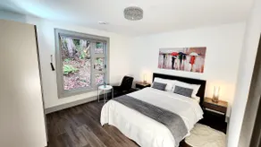 Breathtaking 3 Bedroom Waterfront Marina Paradise! - Image 3