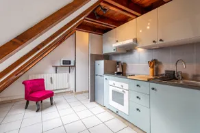 Atypical accommodation with mezzanine - Image 4
