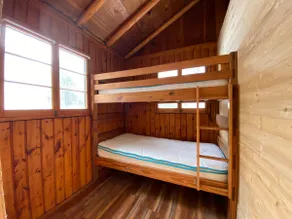 Little Cabin on the Lake - Image 5