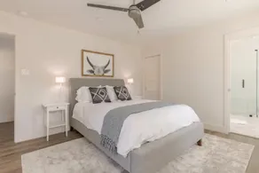 Contemporary Home in Energy Corridor w/ Fast Wi-fi - Image 5