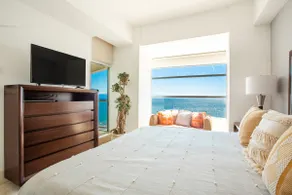 Sleep with the waves - wake up with the ocean - Image 3