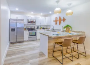 Miami Unit for 8 – Central & Convenient - Image 3