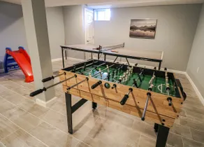 Lavish Spacious Home Near Town • Game Room • 4BR - Image 5