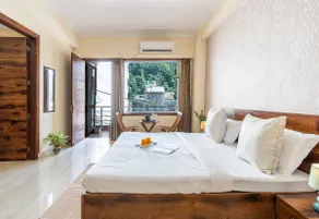 Homlee-Jumbo 1BHK-2AC-Kitchen-Lift-Parking-Tapovan - Image 2