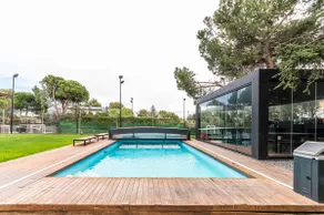 Spectacular Luxury Leisure Villa - Image 3