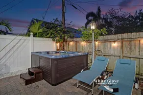 Incredible 7BR w/ Game Room Heated Pool & Jacuzzi! - Image 4