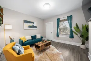 Stylish 1BD 1BA Near OSU Fairgrounds FREE Parking - Image 2