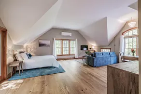 Private Guesthouse in the Woods - Image 2