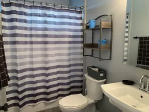 Little Downtowner Guest House - Image 3