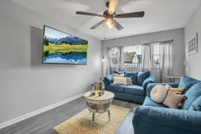 Comfy Cozy three bedroom apartment - Image 3