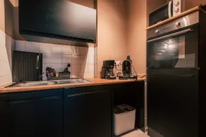 *Big Urban* quiet & stylish with space close to the center - Image 4
