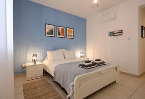 estéa • Hanna's Stylish 2-Bedroom Apartment - Image 5