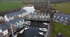 La Bon Frank ~ A town house on the water - Image 2