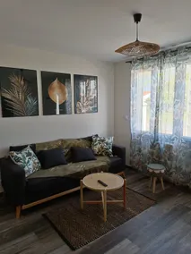 House in quiet area, enclosed courtyard + bicycles - Image 3