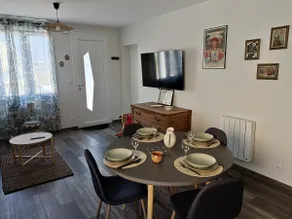 House in quiet area, enclosed courtyard + bicycles - Image 2
