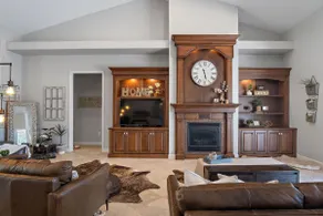 Stunning Blk Diamond Ranch home - Image 3