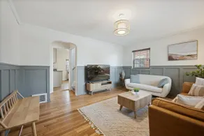 Stylish Home Perfect for Groups - Image 2