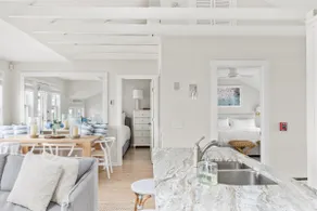 The Saltbox - Watch Hill's Award-Winning Waterfront Retreat. - Image 4